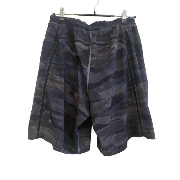 Lululemon Pace Breaker Shorts Men Size‎ Large Gray Blue Camo Lined Breathable - Picture 2 of 6